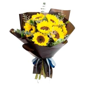 62 · Ramo de 10 Girasoles más flores de Rustico Eucalipto